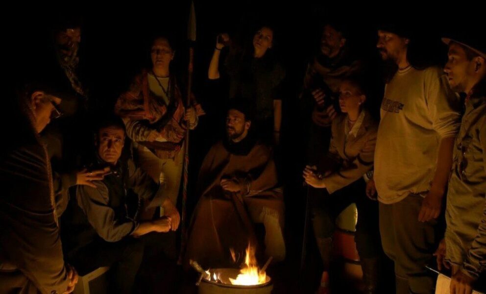 Mnemora: pueblo, poder y tiempo